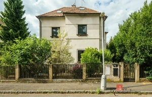 Villa for sale, 209m<sup>2</sup>, 422m<sup>2</sup> of land