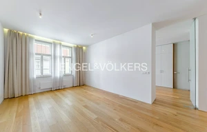 Apartment for rent, 5+kk - 4 bedrooms, 184m<sup>2</sup>