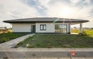 Family house for sale, 127m<sup>2</sup>, 729m<sup>2</sup> of land