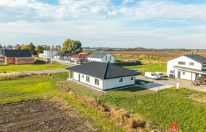 Family house for sale, 127m<sup>2</sup>, 818m<sup>2</sup> of land