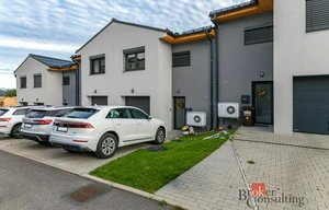 Family house for sale, 147m<sup>2</sup>, 127m<sup>2</sup> of land