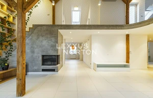 Apartment for rent, 5+kk - 4 bedrooms, 205m<sup>2</sup>