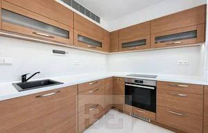 Apartment for rent, 3+1 - 2 bedrooms, 77m<sup>2</sup>