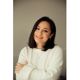 Family and Women's Photographer in Prague