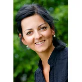Mgr. Ivana Ballova, psychologist and psychotherapist specialised for expats issues.