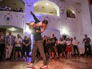 We usually dance on the ground, but sometimes we take off… and it’s just as much fun!
