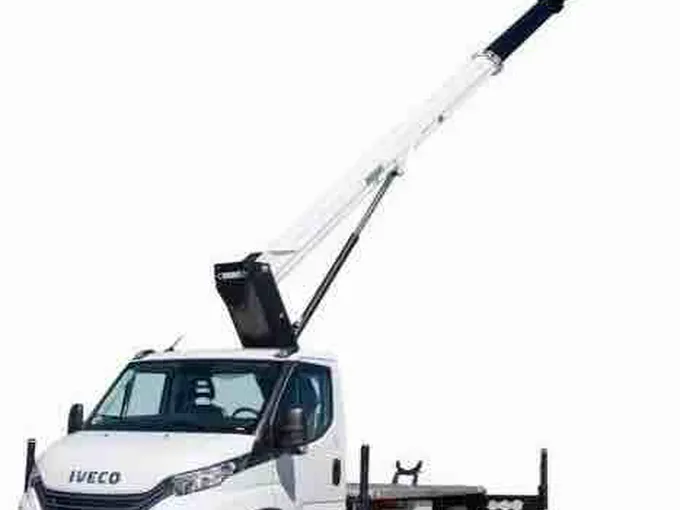 Truck-mounted boom Versalift V200