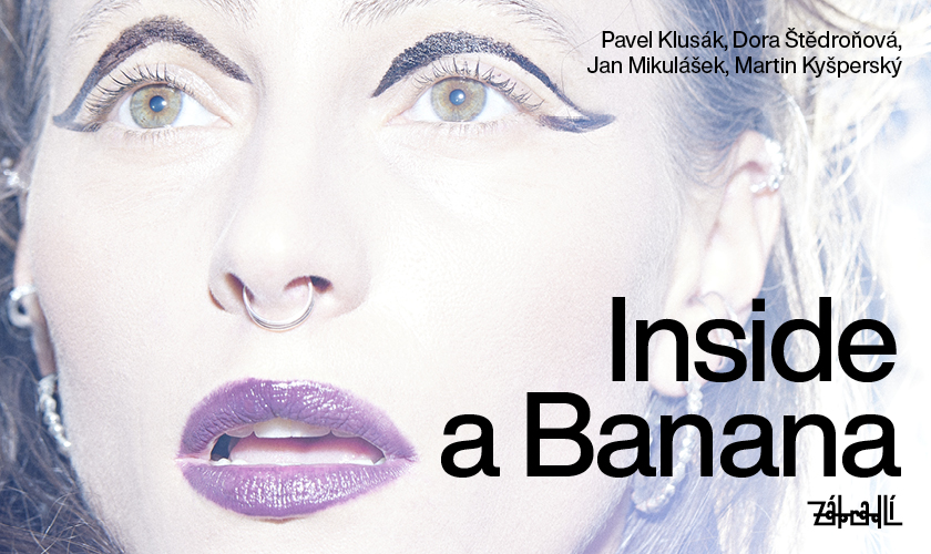 Na zábradlí Inside a Banana