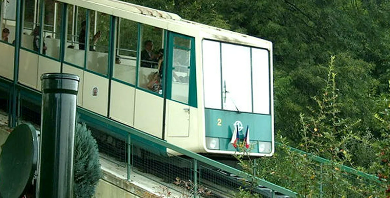 Petřín Funicular Now Re-Opened