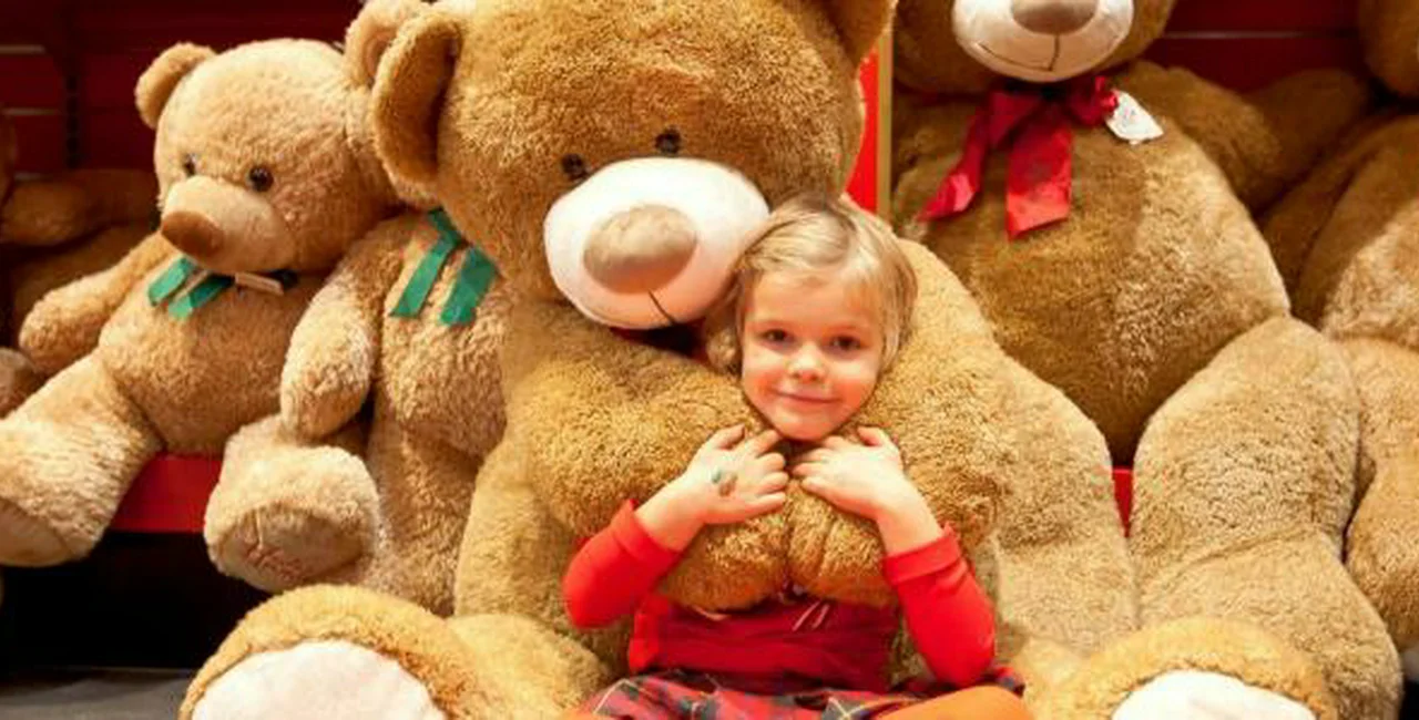 Toy Store to Royals Opens In Prague Today