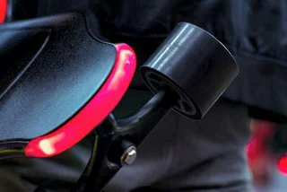 Czech Company Develops World’s First Electric Skateboard with AI