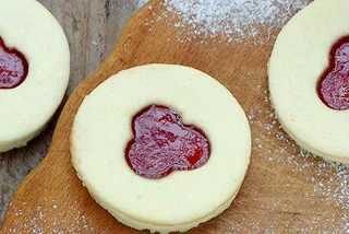 VIDEO: 3 Easy Czech Christmas Cookie Recipes Step-By-Step