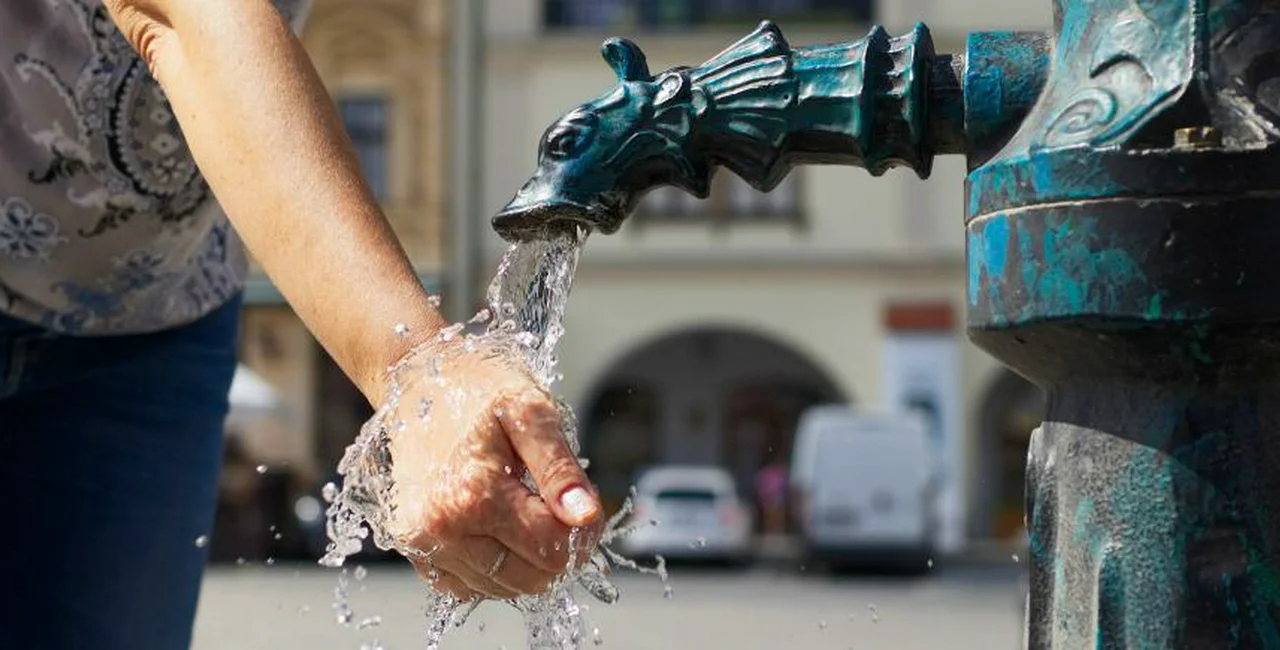 Holešovice To Restore More Old-Fashioned Water Pumps for Public Use