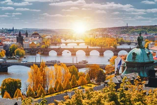 Prague Temperatures Eclipse October Record