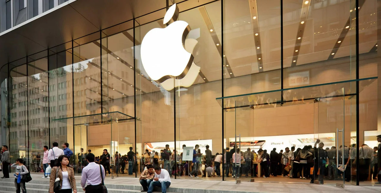Illustrative image of Apple Store in Shanghai, China