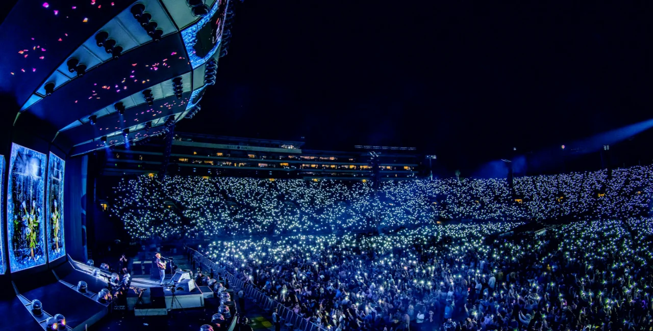 Ed Sheeran in concert via Facebook / Ed Sheeran Music / Charmanko CZ