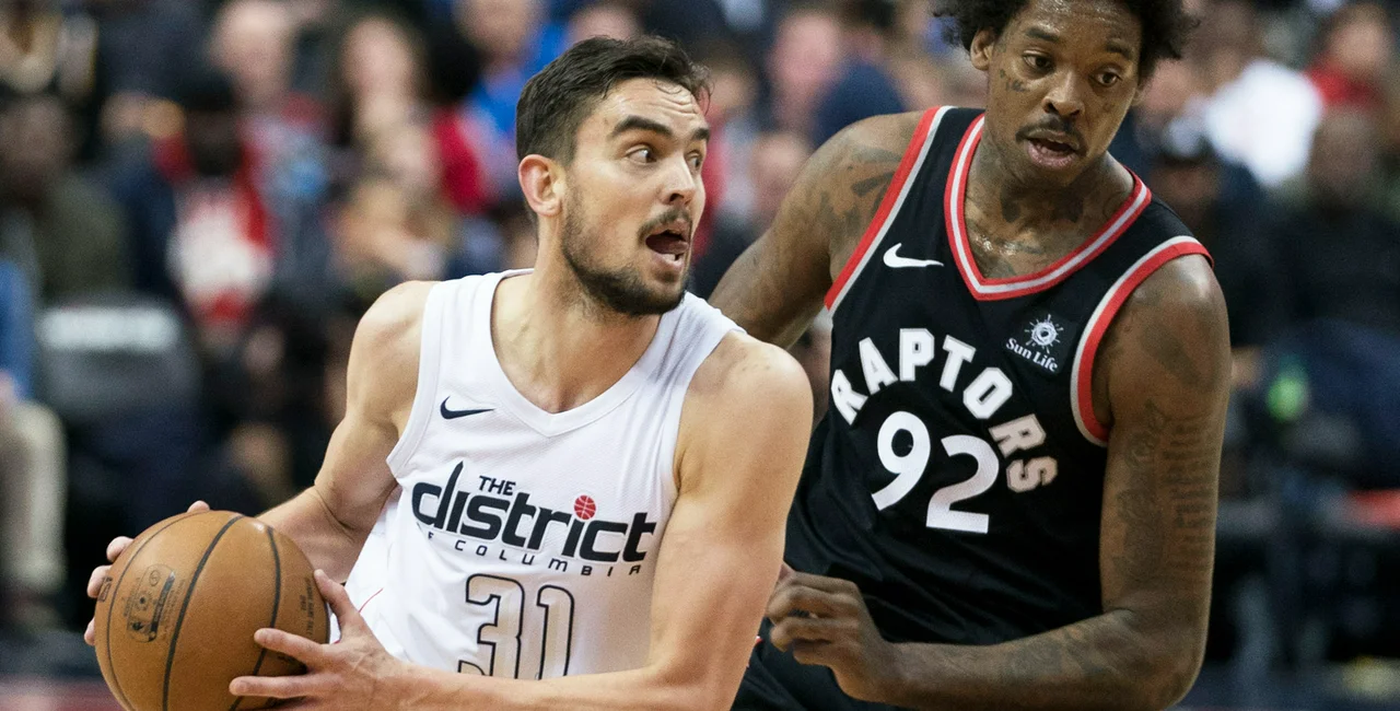 Tomáš Satoranský and the Toronto Raptors’ Lucas Nogueira in March 2018 via Wikimedia / Keith Allison