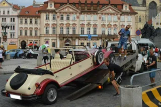 Pseudo-historical car. via Praha.EU