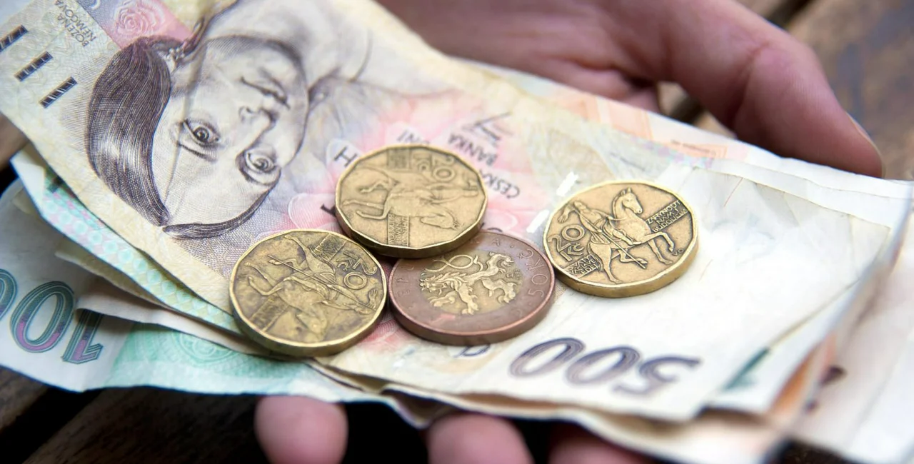 Average wage in Prague hits 41,964 CZK in the second quarter of 2019