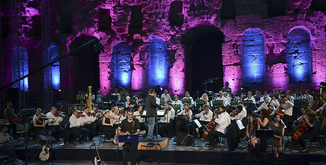 Prague Philharmonic Orchestra in Athens, 2014 via Wikimedia / Gforce800