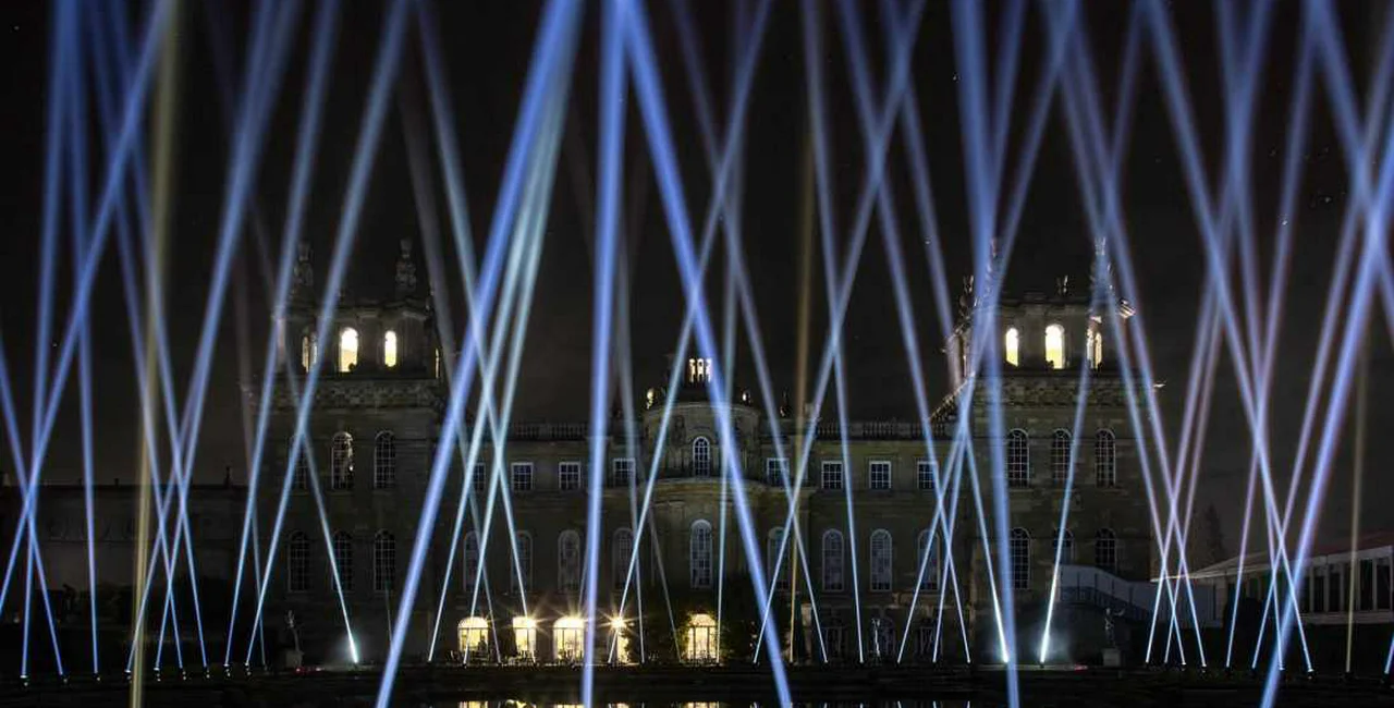 Simple Harmonic Motion for Lights at the Czech Museum of Music
