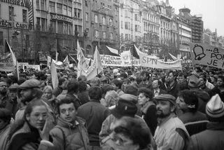 Only one-third of Czechs over 40 approve of the Velvet Revolution, says new poll