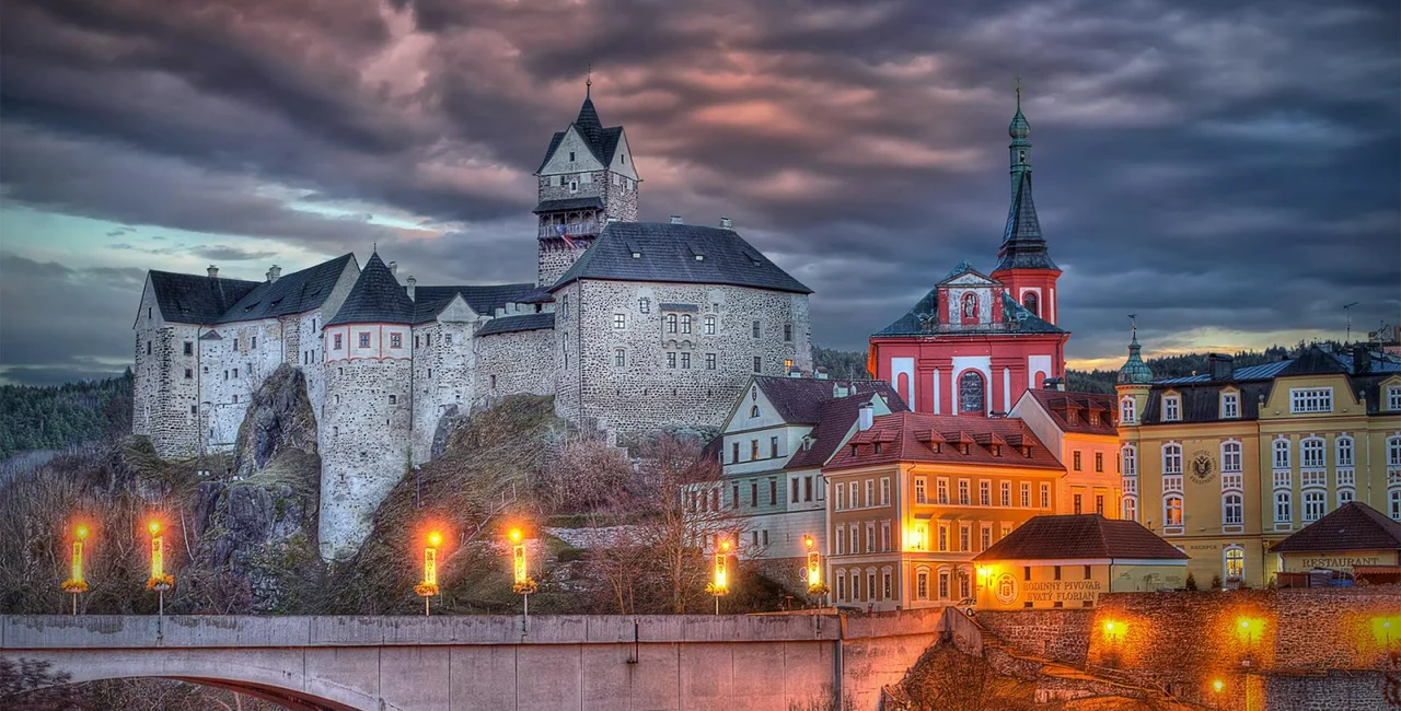 Loket Castle, photo via Facebook / @HradLoket.cz, Tomáš Řehoř