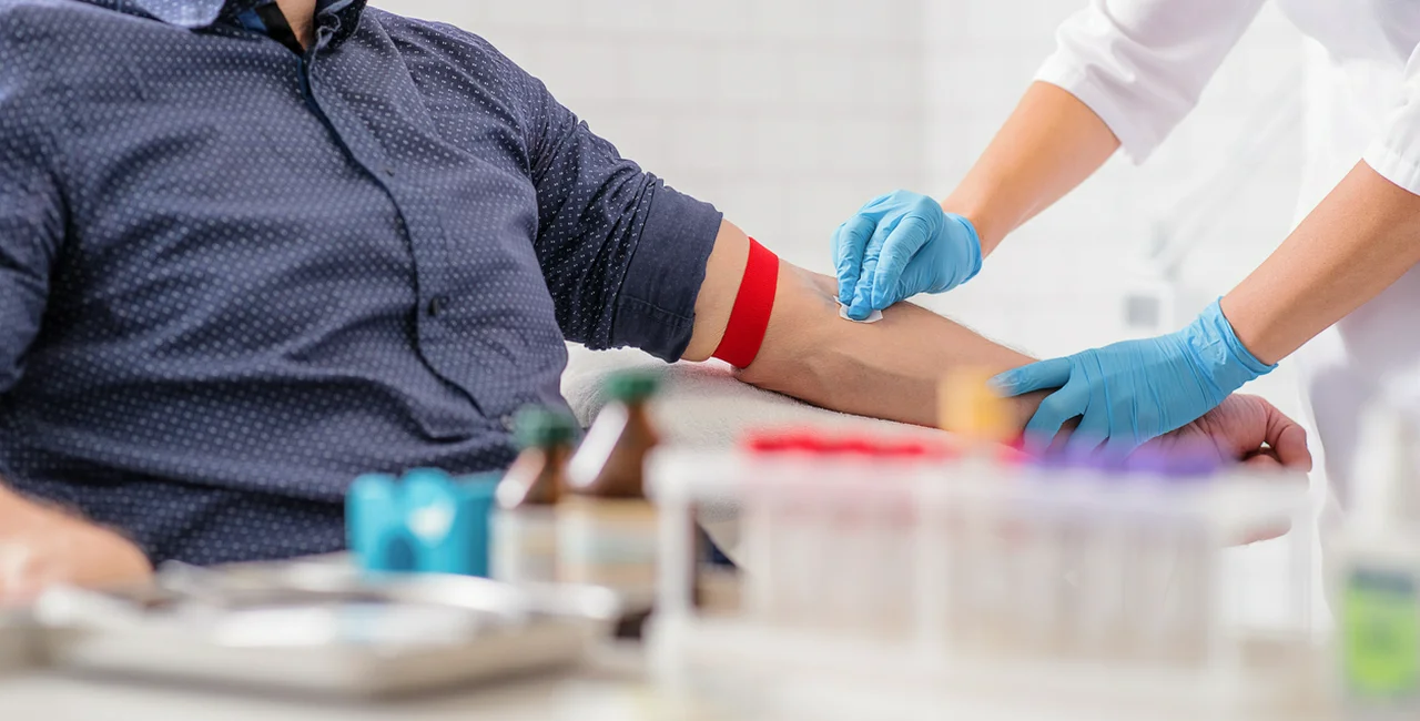 Blood donor in a hospital via iStock.com / YakobchukOlena