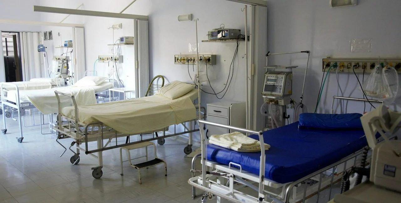 Beds in hospital room via Silas Camargo Silão from Pixabay 