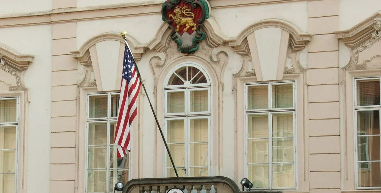 American flag outside the U.S. Embassy in Prague via Wikimedia / Hynek Moravec