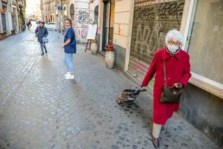 Only seniors over 65 will be allowed in Czech shops from 10:00 - 12:00 during coronavirus quarantine