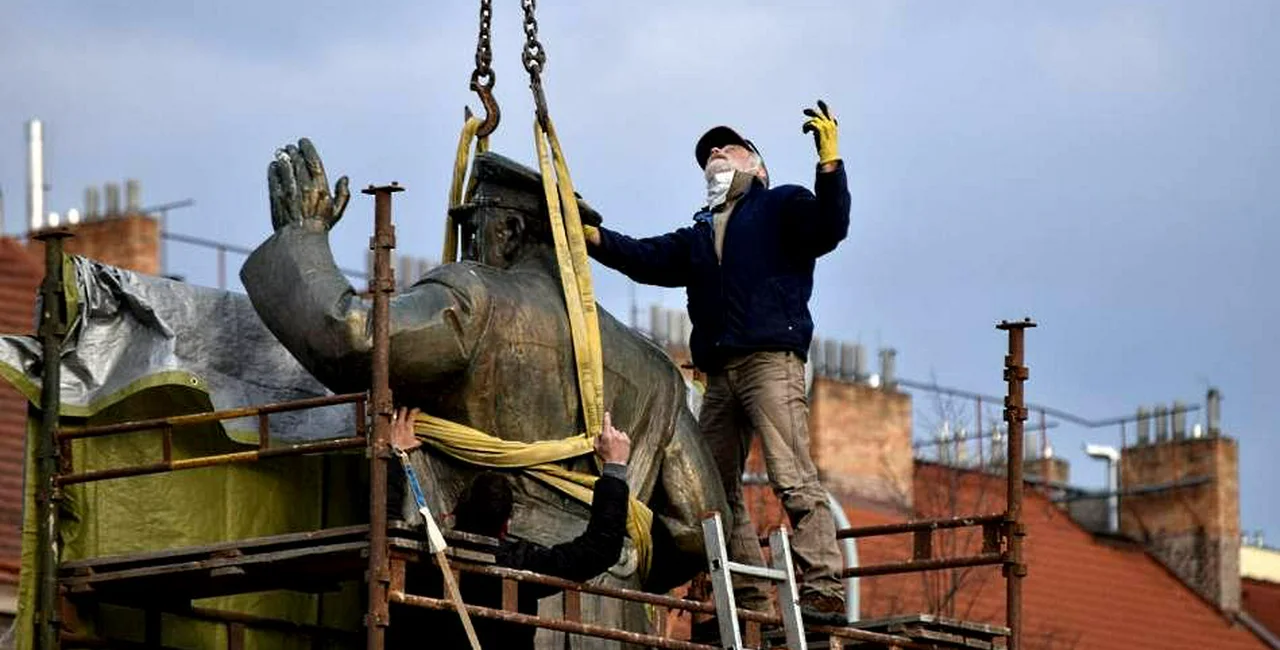 Removal of the statue of Marshal Konev. via Praha6.cz