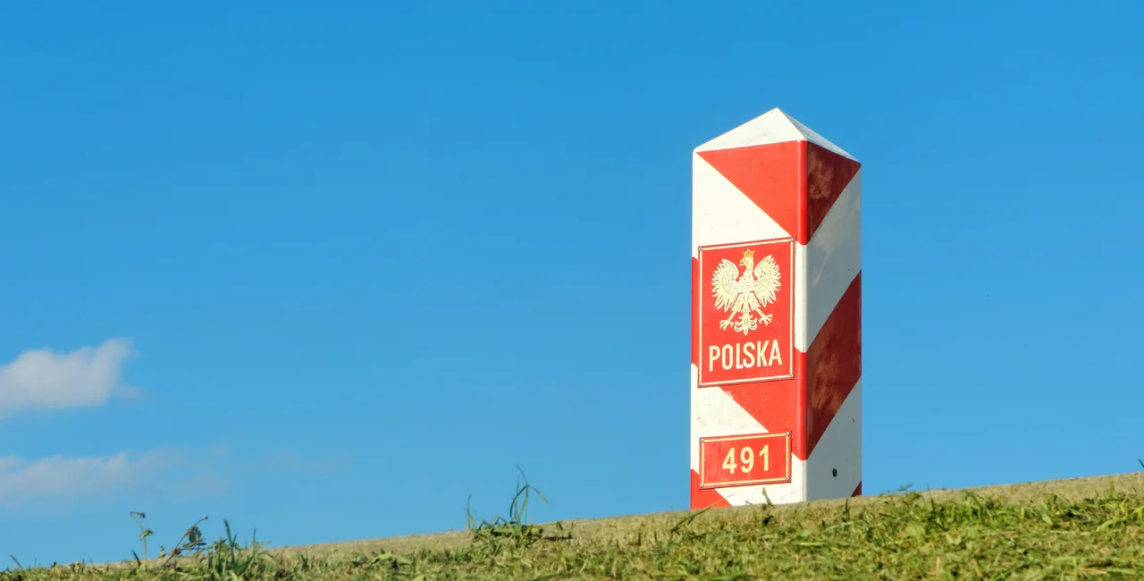 Polish border post on the border via iStock / Grzegorz Wasowicz