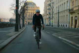 Video: Czech cyclist wheels over empty streets, encourages Praguers to ride alone