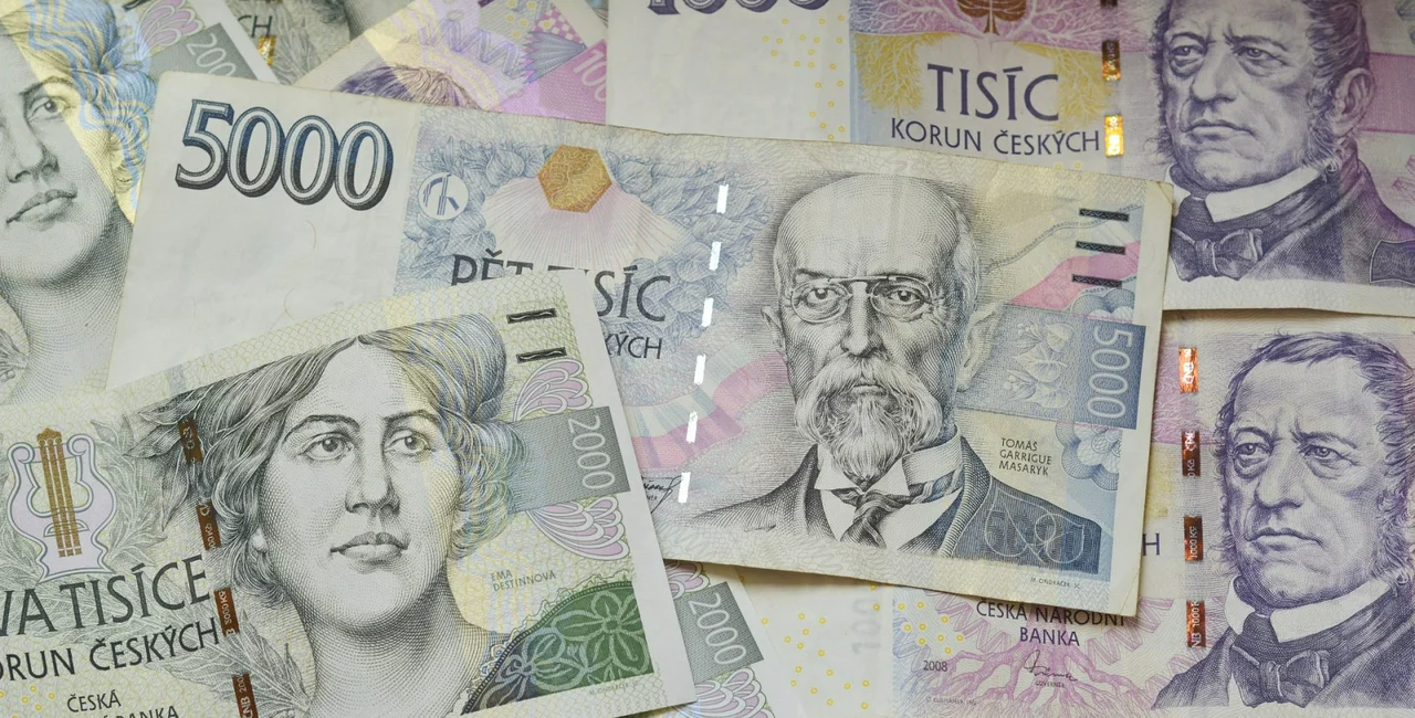 Czech money via Miloslav Hamřík from Pixabay 