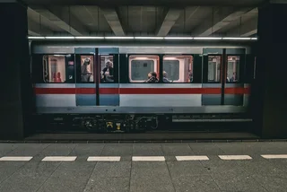 High-speed mobile service on Prague metro has expanded to three new stations