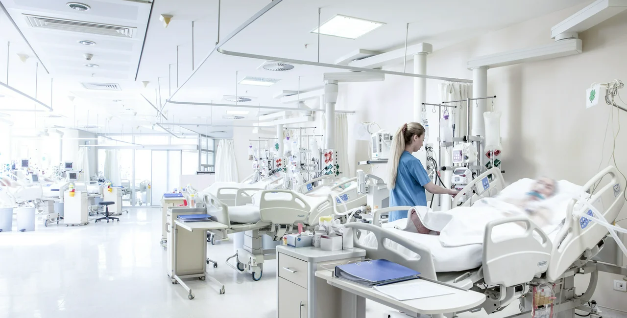 Intensive care in the hospital during COVID-19 pandemic via iStock / JazzIRT