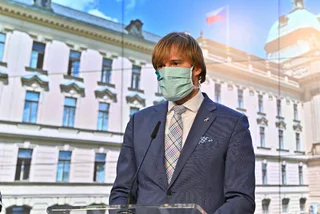Face masks mandatory at all indoor locations across the Czech Republic from tomorrow, says Health Minister