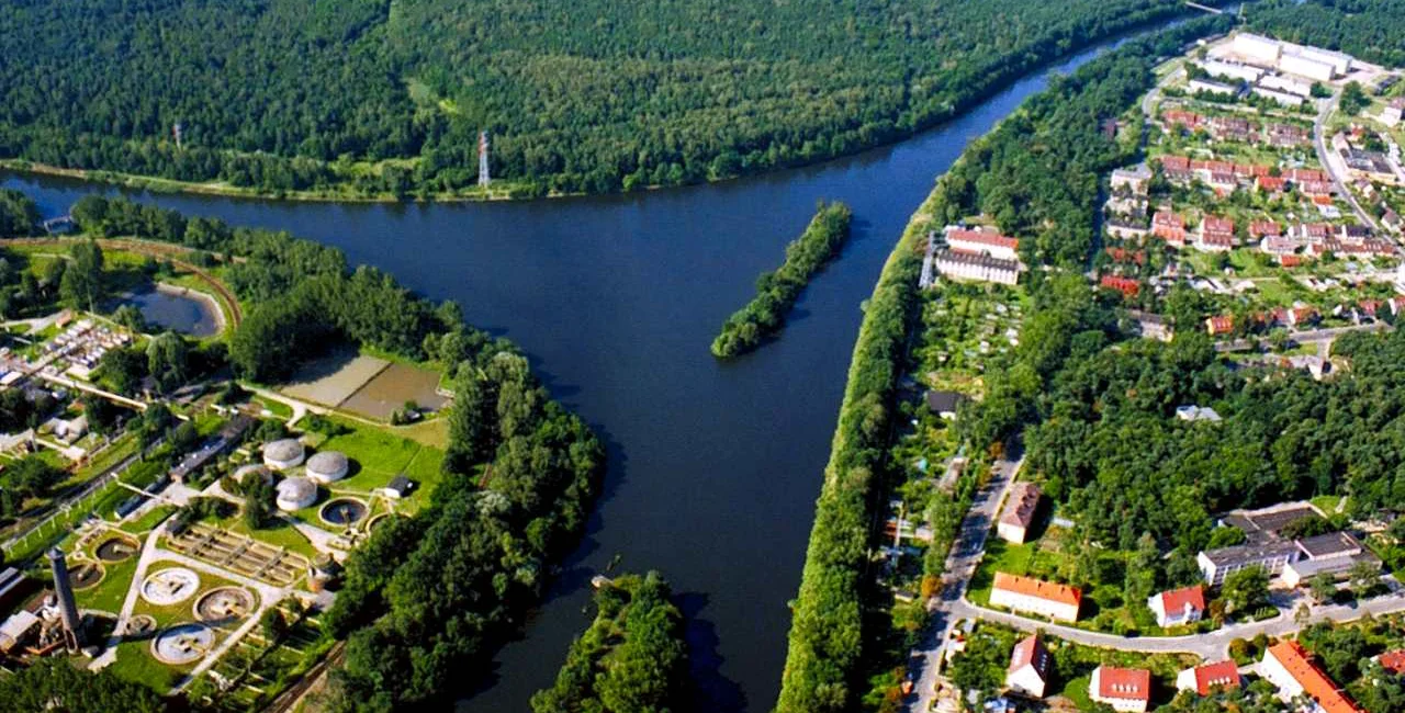 A canal near Koźle, Poland, where the planned new section will go / Wikimedia commons, Jaroslav Kubec, CC BY-SA 3.0