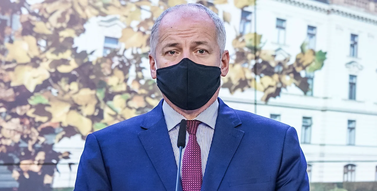 Czech Health Minister photographed without a face mask outside Prague restaurant, faces calls to resign