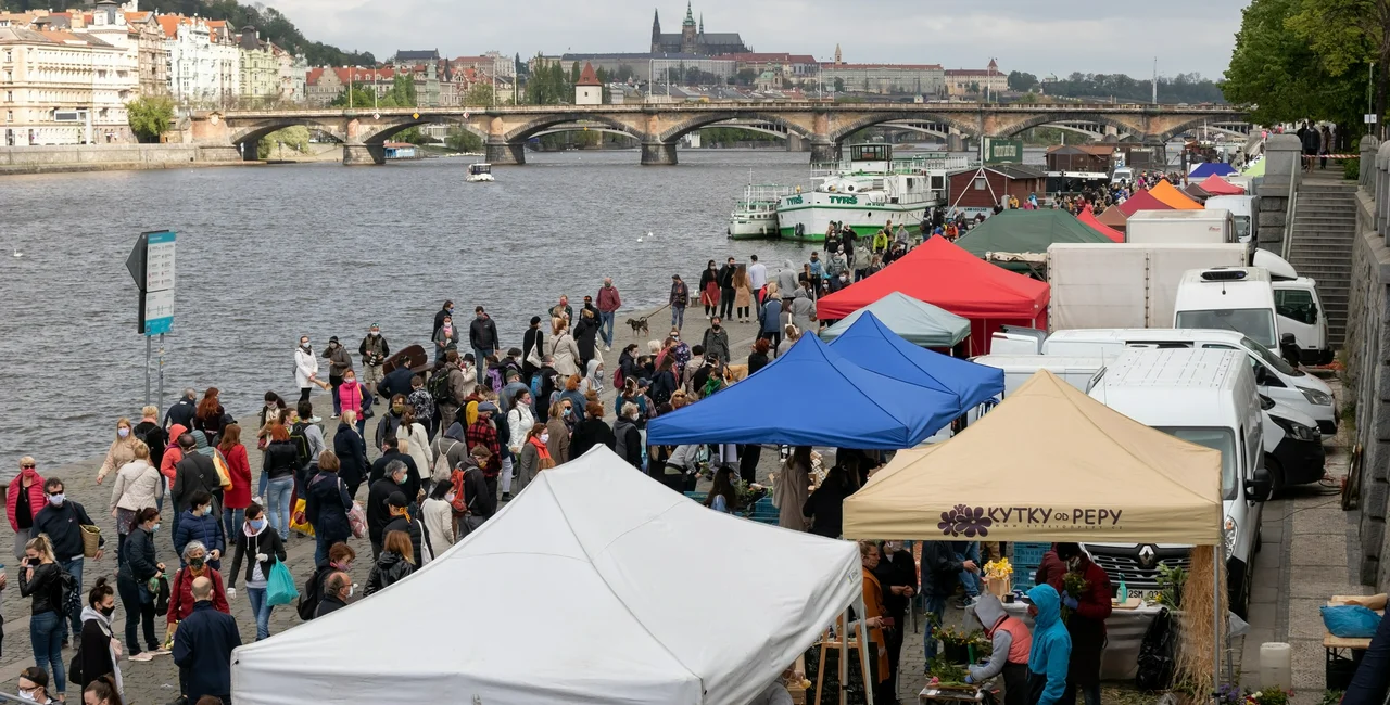 Farmers' market at Prague Náplavka via iStock / Madeleine_Steinbach