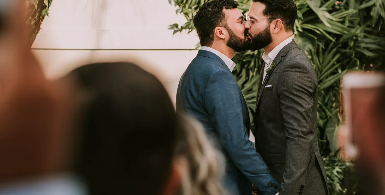 Civil partnerships are only allowed if it is "urgent". (photo: Pexels / Wallace Araujo)