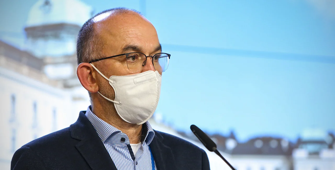 Czech Health Minister Jan Blatný at a press conference on November 2, via vlada.cz