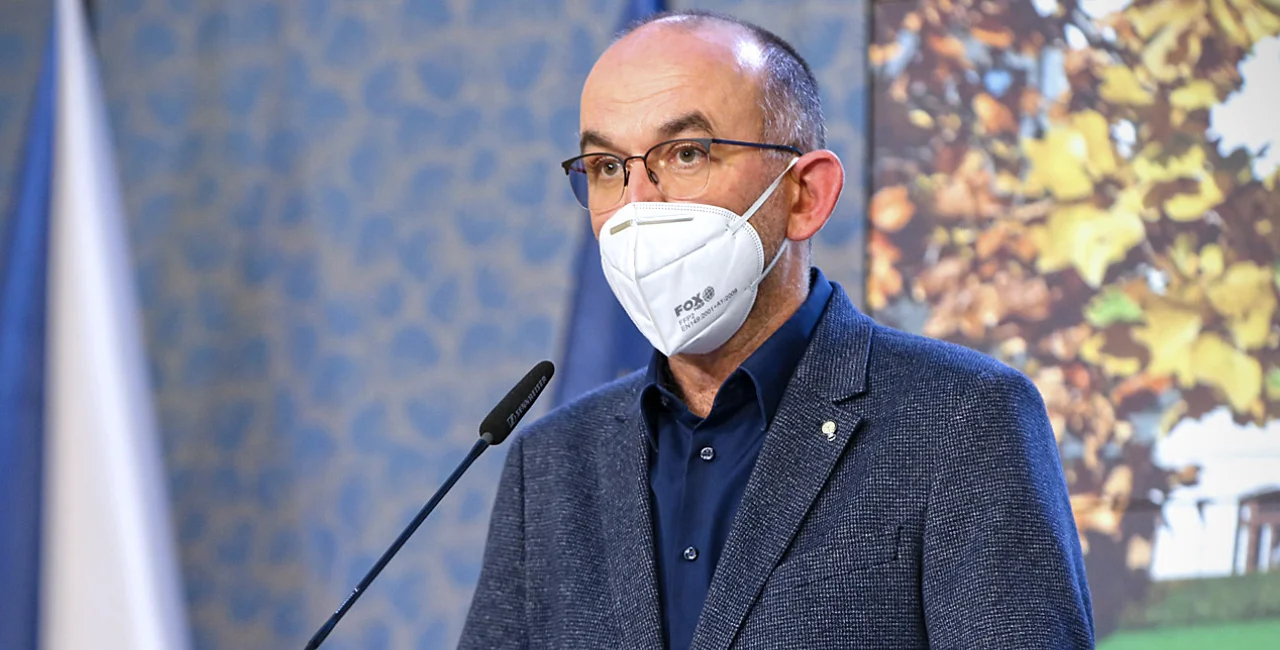 Czech Health Minister  Jan Blatný speaks at a November 2 press conference. (photo: vlada.cz)