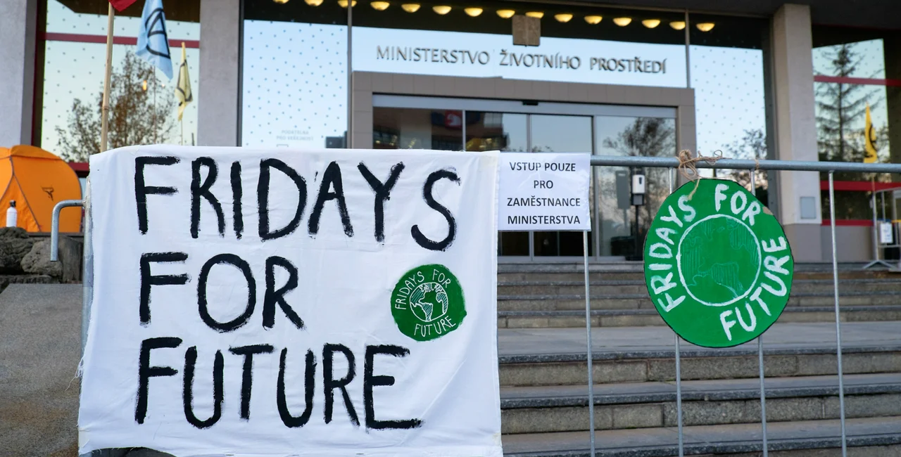 Environmental activists began a 10-day protest outside the seat of the Environment Ministry Monday in Prague (photo: James Fassinger - Expats.cz)