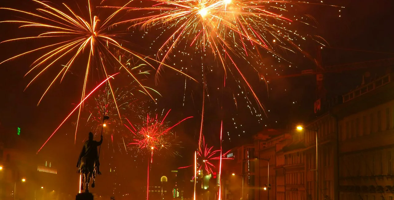 Fireworks n New Year's Eve. (photo: Raymond Johnston - Expats.cz)