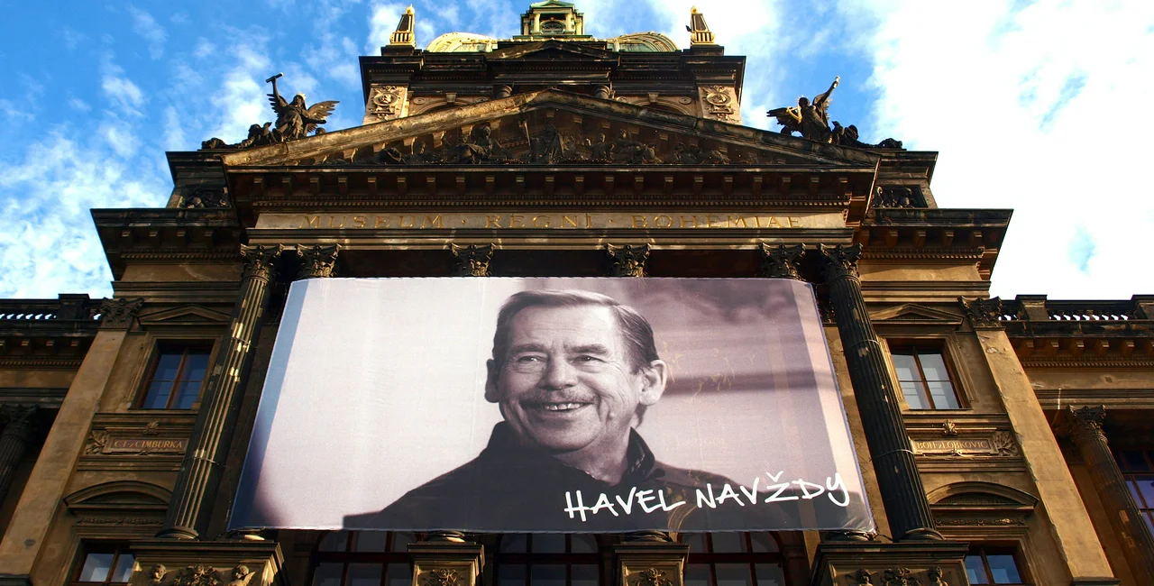 Vaclav Havel banner above National Museum Prague, VitVit via Wikimedia Commons, CC BY-SA 4.0