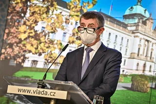 Babis at press conference with glasses on. (photo: vlada.cz)