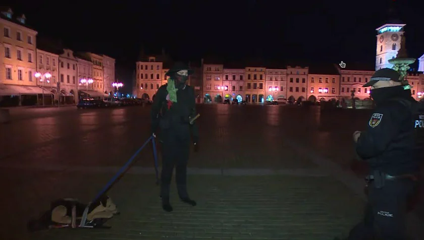 A man caught walking a toy dog / via Czech Television
