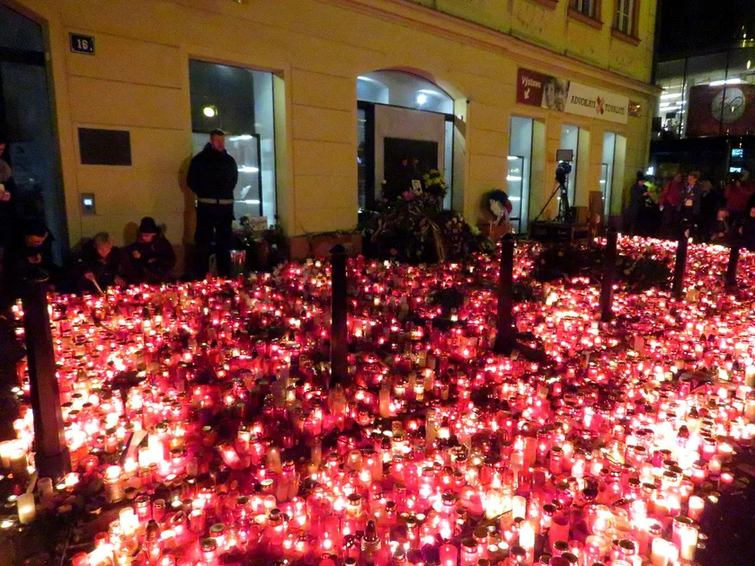 Candles on Národní třída